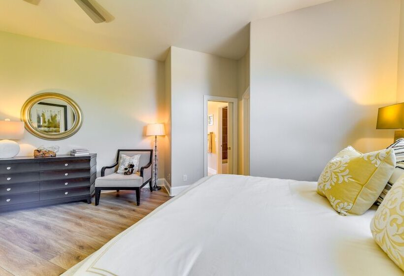 Waterfront Luxury Gilbert Retreat W/ Pool & Spa!