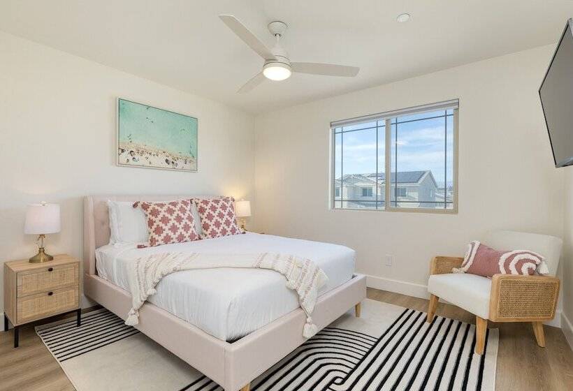 Desert Eden By Avantstay 6br W/ Ensuite Backyard Oasis W/ Pool & Hot Tub!