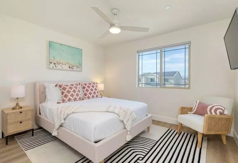 Desert Eden By Avantstay 6br W/ Ensuite Backyard Oasis W/ Pool & Hot Tub!