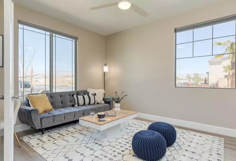 Desert Eden By Avantstay 6br W/ Ensuite Backyard Oasis W/ Pool & Hot Tub!