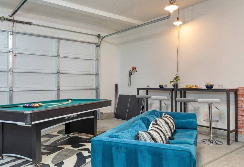 Desert Eden By Avantstay 6br W/ Ensuite Backyard Oasis W/ Pool & Hot Tub!