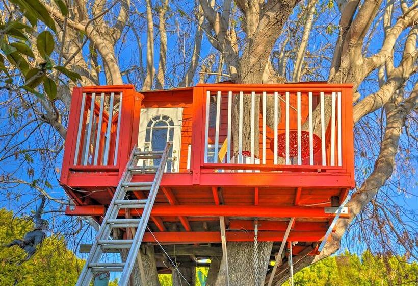 Flower Garden Cottage W/ Treehouse & Waterfall By Redawning