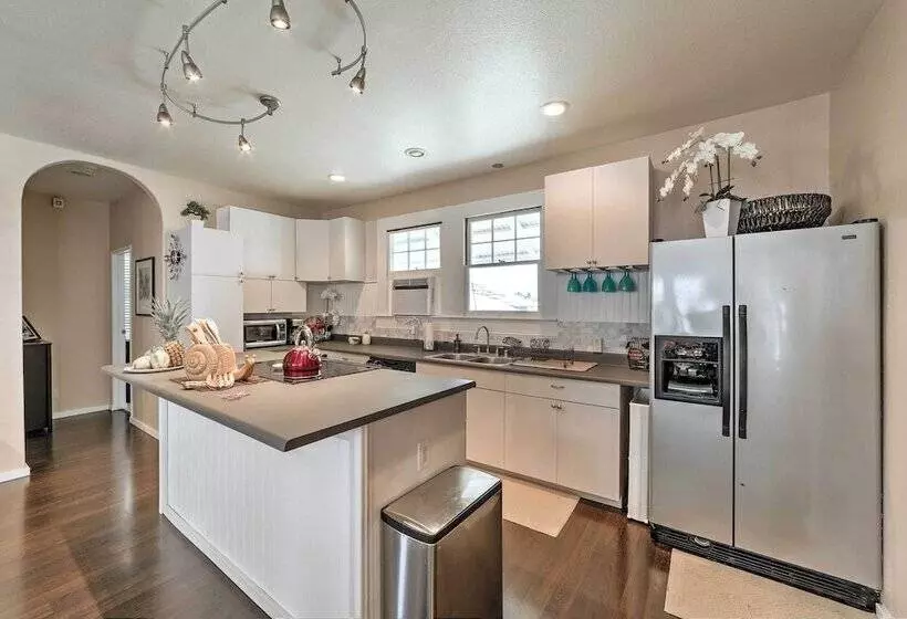 Hawaiian Hideaway W/ Yard < 2 Miles To Hilo Bay!