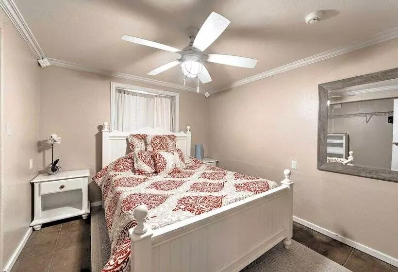 Hawaiian Hideaway W/ Yard < 2 Miles To Hilo Bay!