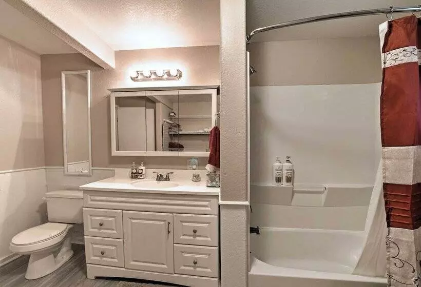 Hawaiian Hideaway W/ Yard < 2 Miles To Hilo Bay!