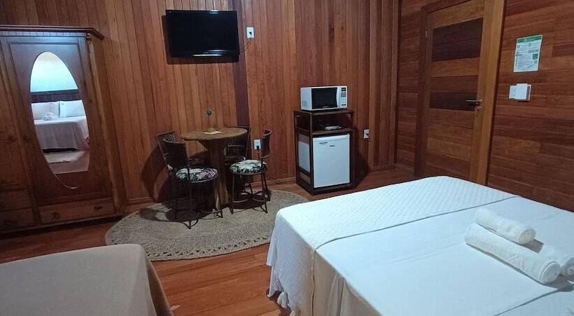 פונדק Pousada Gauleses Praia Do Rosa