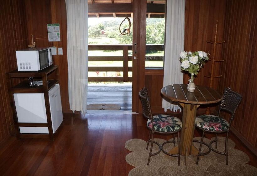 פונדק Pousada Gauleses Praia Do Rosa