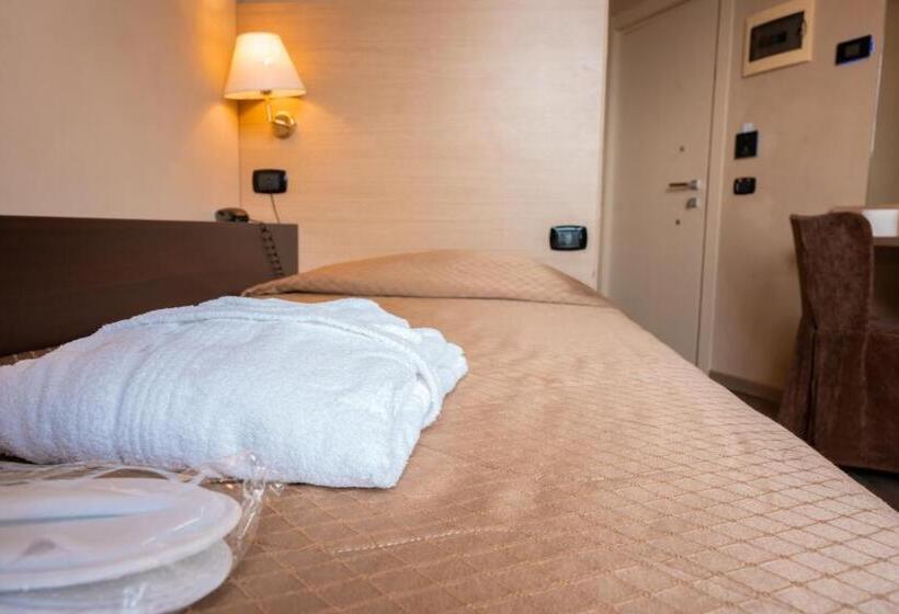 Хостел Terme Pellegrini