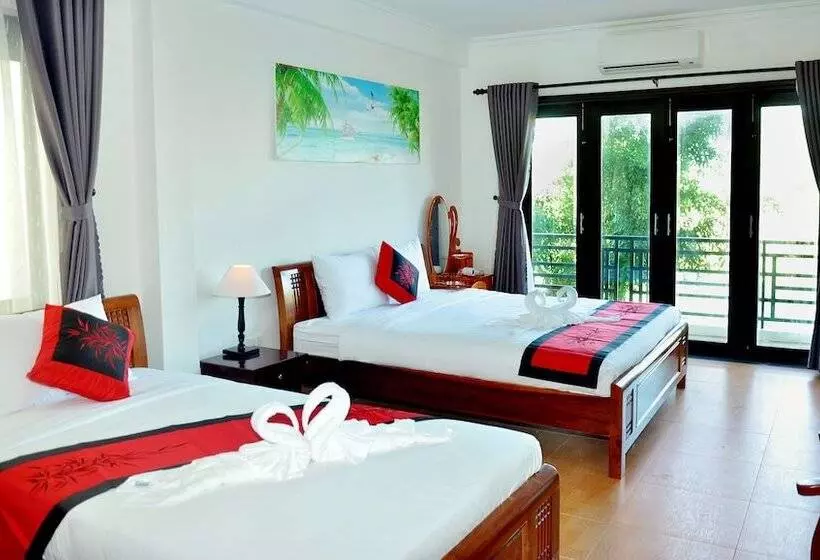 هتل Bi S House Homestay
