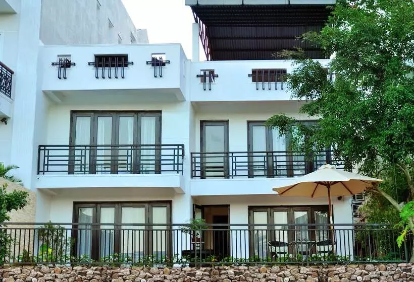هتل Bi S House Homestay