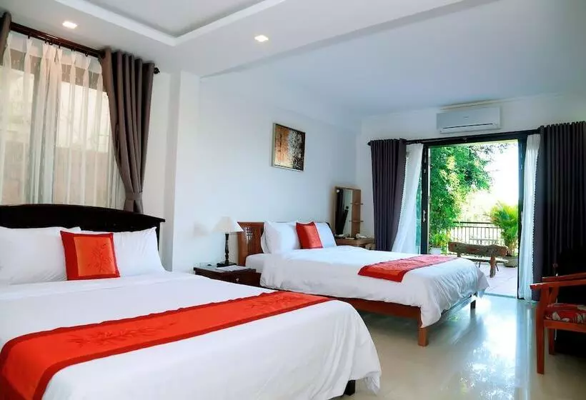 هتل Bi S House Homestay