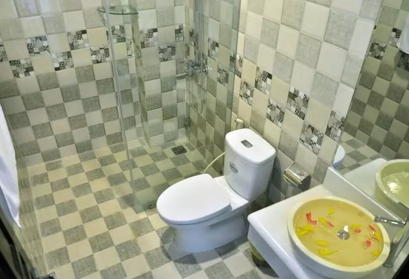 هتل Bi S House Homestay