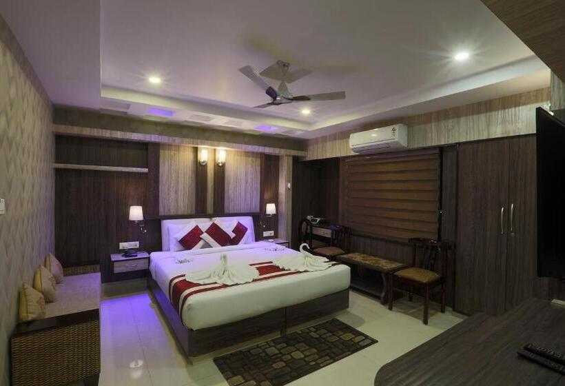 Hotel Blue Bird, Nagaon