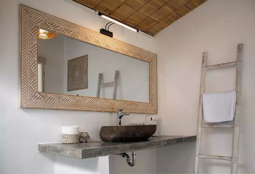 Hotelli Hot Stone Club Ubud