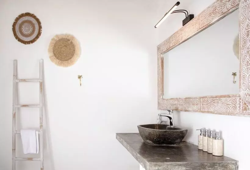 Hotelli Hot Stone Club Ubud