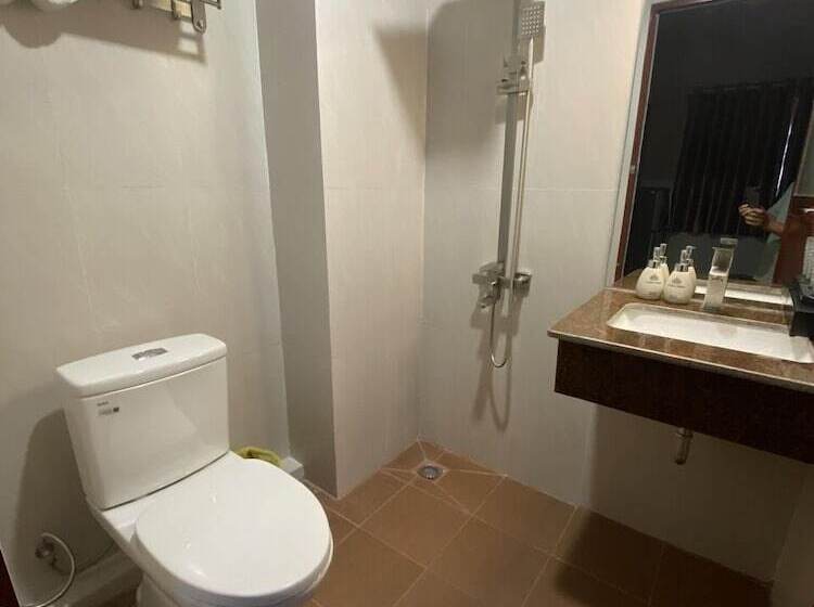 هتل Meru Guesthouse