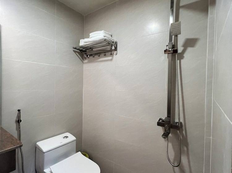 هتل Meru Guesthouse