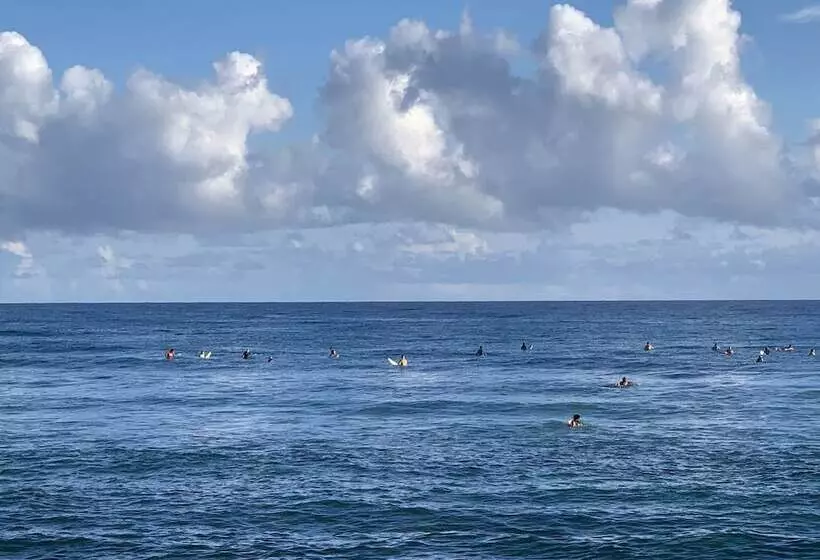 Hotelli Surfbreak B&b