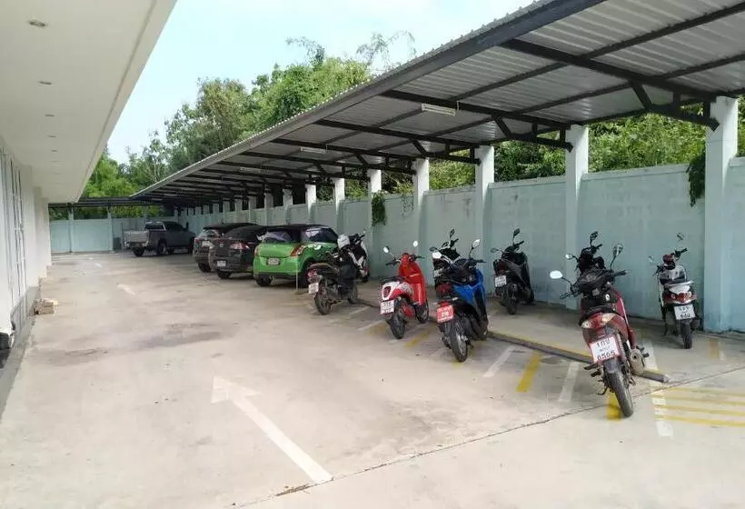 هتل The Base Hua Hin