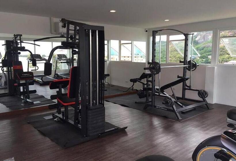 هتل The Base Hua Hin