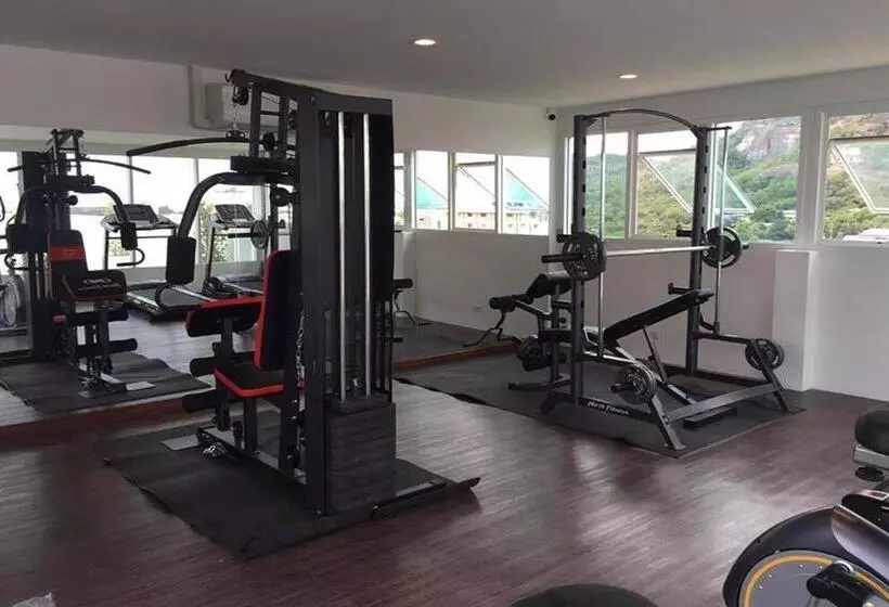 هتل The Base Hua Hin