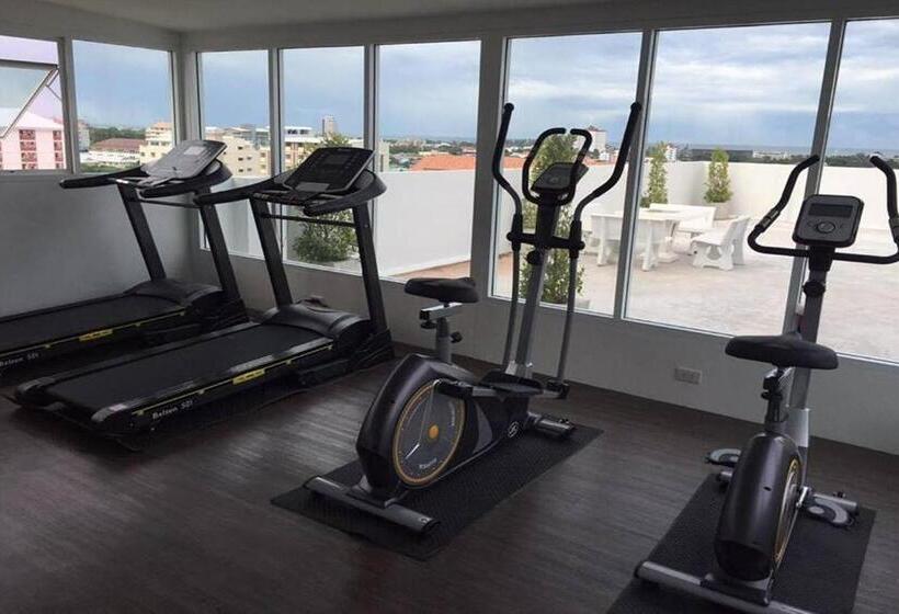 هتل The Base Hua Hin