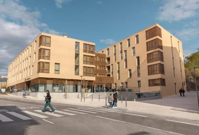 هتل The Originals Résidence Aix Schuman