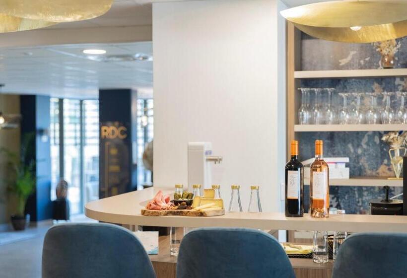 هتل The Originals Résidence Aix Schuman