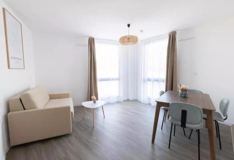 Hotelli The Originals Résidence Aix Schuman