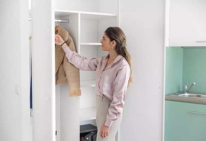 Hotelli The Originals Résidence Aix Schuman