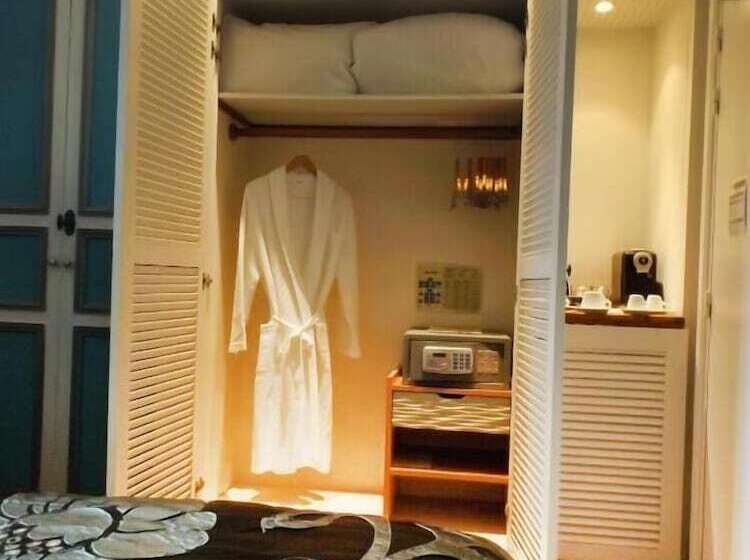 هتل Villa Angélique