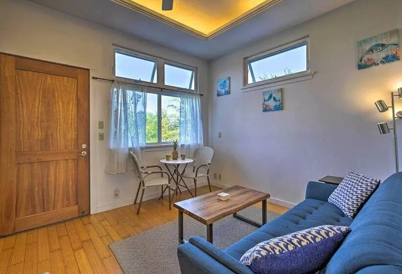 1 Mile To Magic Sands Beach: Kailua Kona Cottage