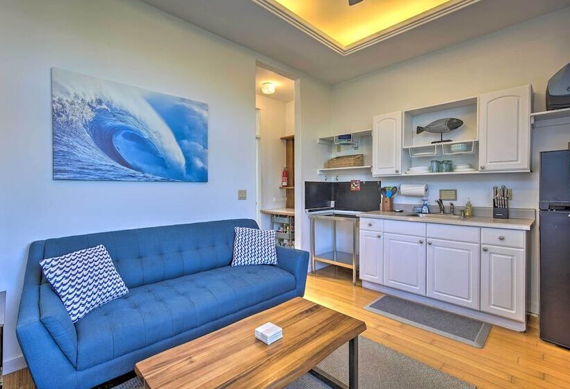 1 Mile To Magic Sands Beach: Kailua Kona Cottage