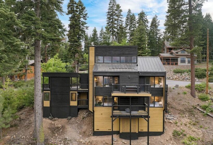 Lake View, Firepit, Game Room Remodeled Lake Tahoe Luxury Cabin By Avantstay