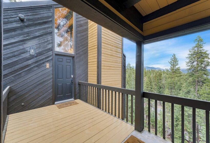 Lake View, Firepit, Game Room Remodeled Lake Tahoe Luxury Cabin By Avantstay