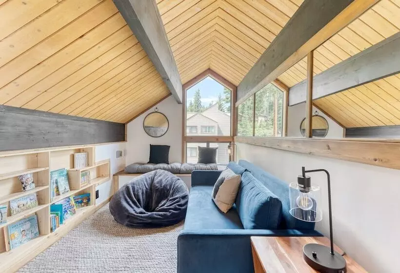 Lake View, Firepit, Game Room Remodeled Lake Tahoe Luxury Cabin By Avantstay