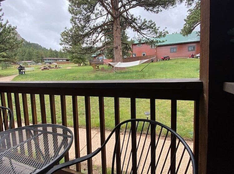 Mountain Shadows Resort