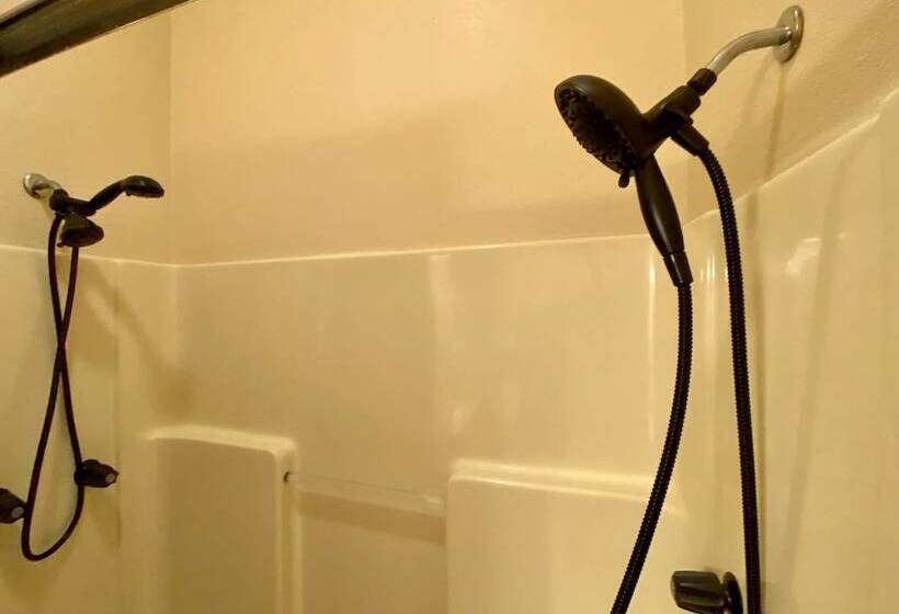 Mountain Shadows Resort