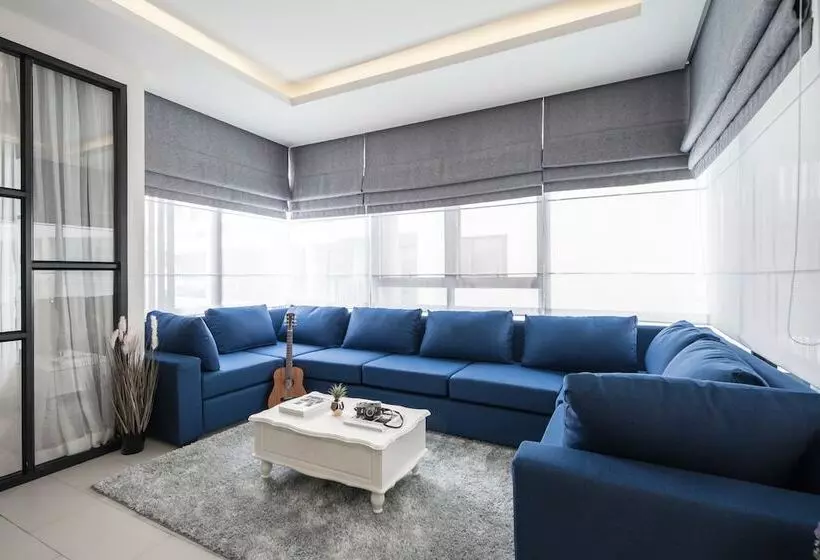 Palmyrah Surin Beach Residence