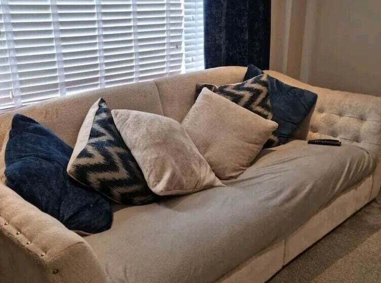 إقامة Remarkable 3 Bed House In Chelmsford