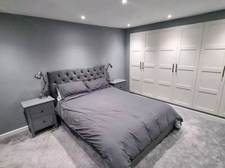 Residenssi Remarkable 3 Bed House In Chelmsford