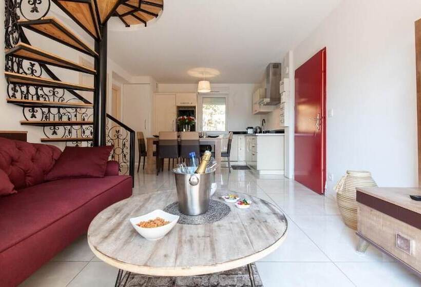 Résidence D Azur Riou