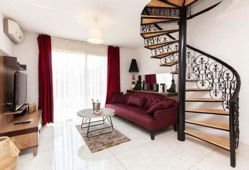 Résidence D Azur Riou