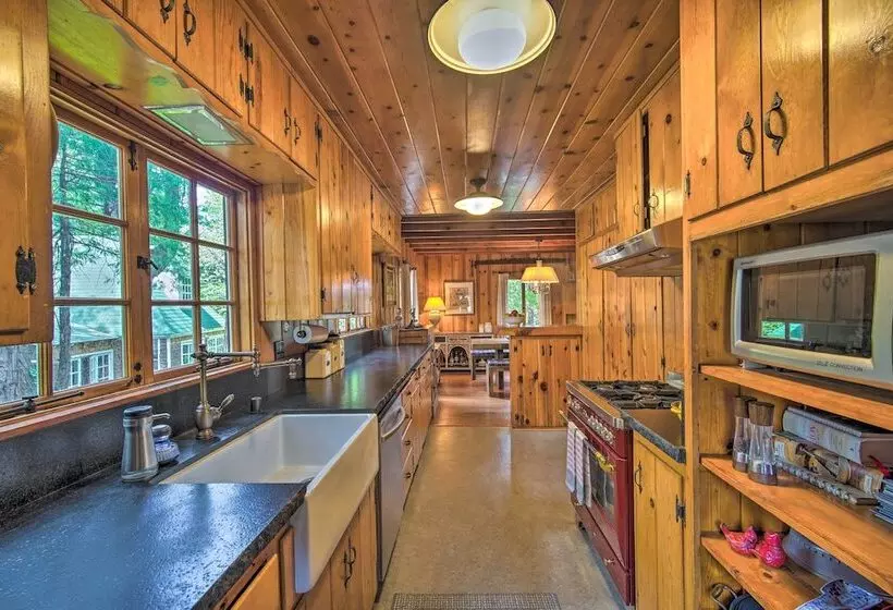 Vintage Lake Arrowhead Cabin   Walk To Lake!