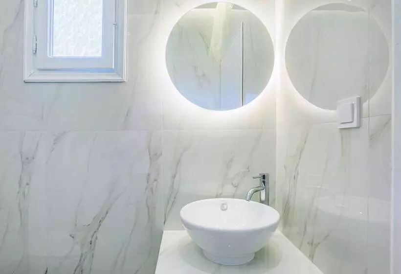 Eleon Suites Afytos