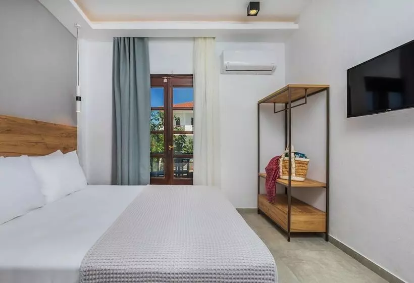 Eleon Suites Afytos