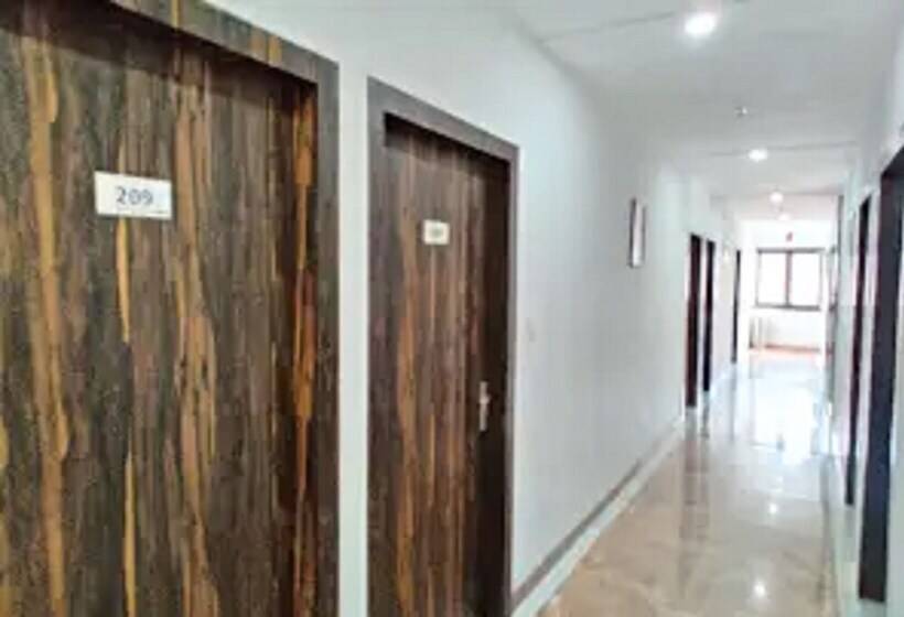 فندق A Star 50m Away From Golden Temple