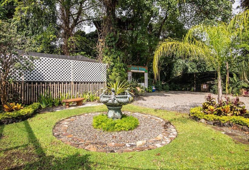 هتل Angeli Gardens Boutique