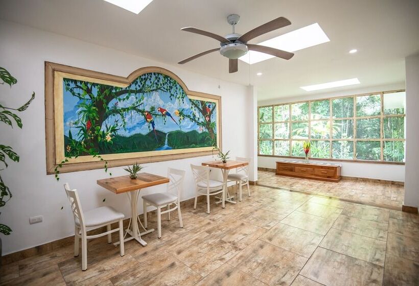 هتل Angeli Gardens Boutique