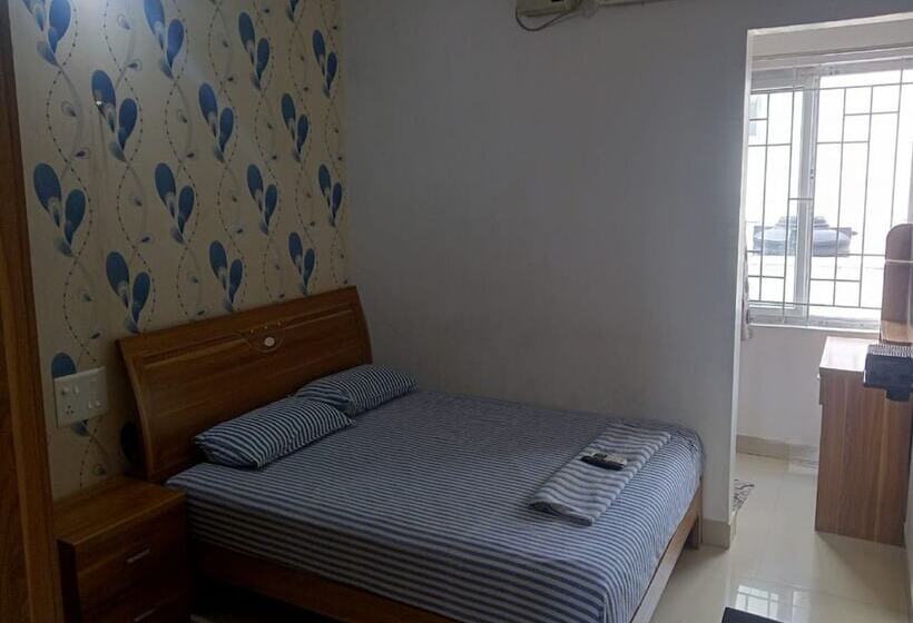 酒店 Bluestones Residency